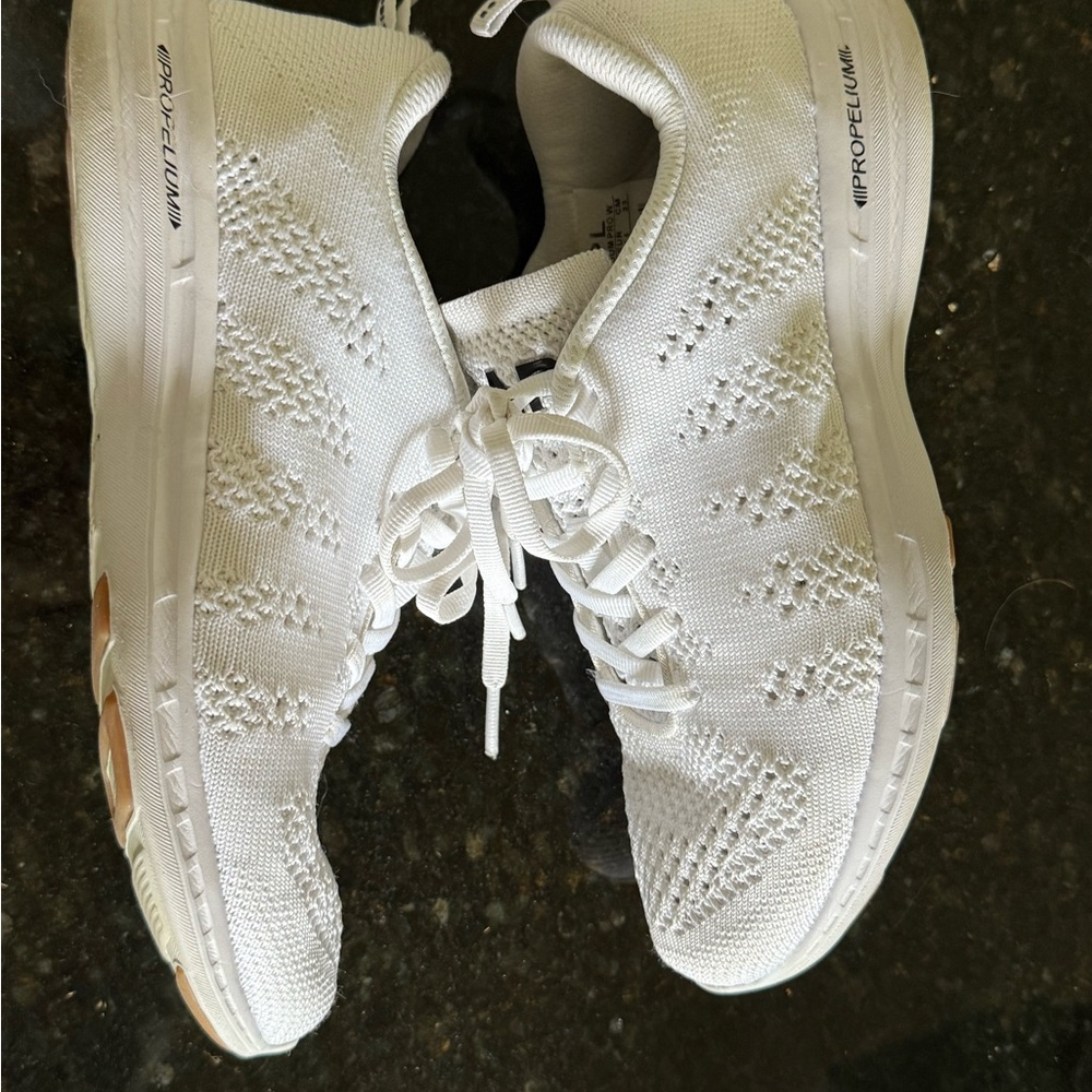 APL Techloom Pro in White - Picture 3 of 4